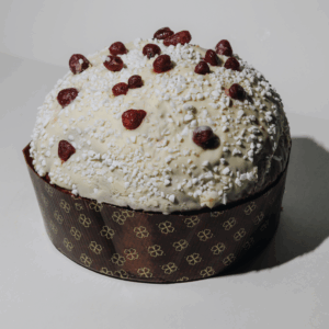 Panettone Crema di latte e panna con fragoline